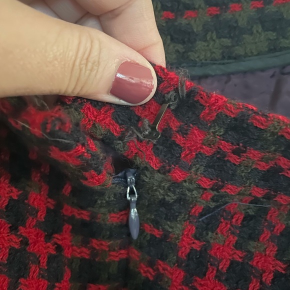 Women’s Jacket and Skirt Suit - Picture 5 of 5